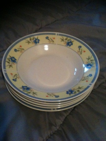 n°2 : 5 assiettes a soupe 4€